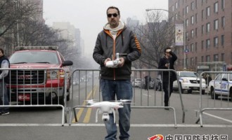 美国男子利用无人机拍摄纽约曼哈顿发生爆炸现场画面