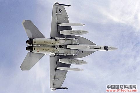 美军高官：F-18最新电子战型号将可令F-22停产